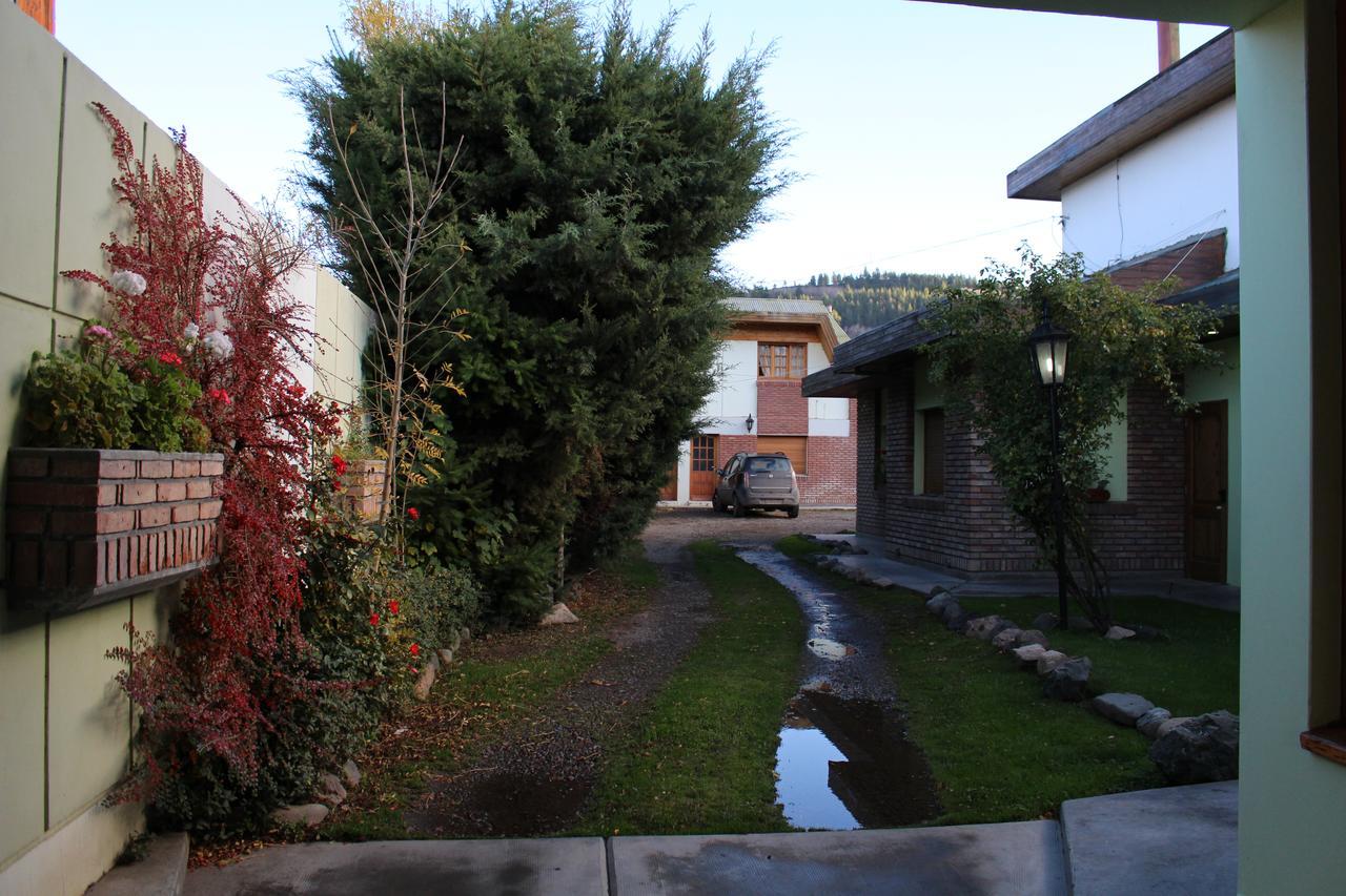 Hosteria Angelina Esquel Exterior foto
